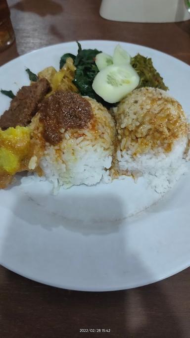 RUMAH MAKAN MASAKAN PADANG CAHAYO PAGI