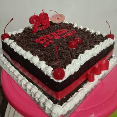 FIQA'S CAKE