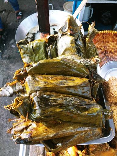 AYAM GORENG HARUMAN