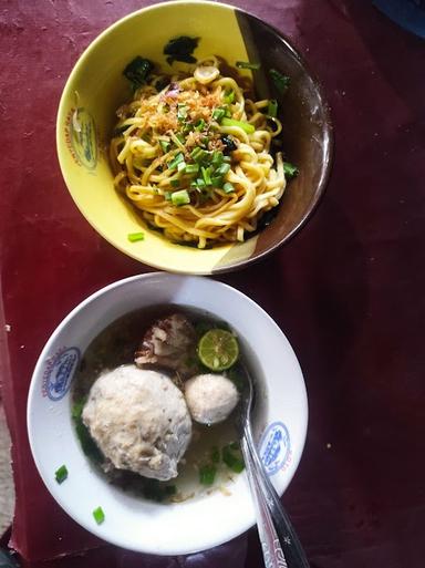 MIE AYAM BAKSO SOLO MAS TUGINO