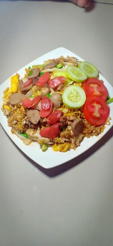 NASI GORENG RTIGA