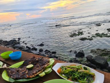 RUMAH MAKAN KETAPANG