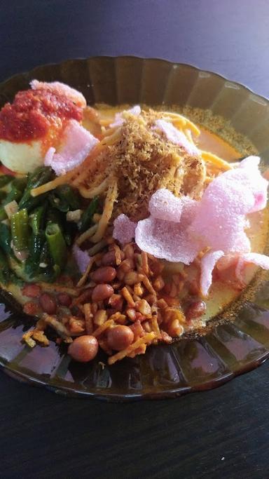 LONTONG SAYUR MEDAN