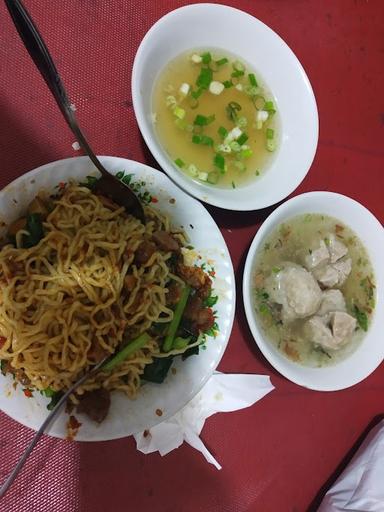 MIE AYAM KAMPUNG PERSATUAN