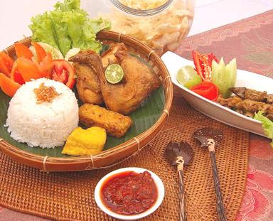 NASI BAKAR & AYAM PENYET