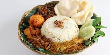 NASI UDUK MPOK AMA