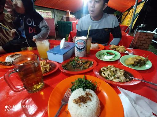 SEAFOOD & NASI UDUK DAFFA 21 + SOP & SATE TIGA SAUDARA