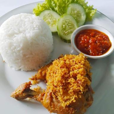 AYAM GORENG SAMBEL NGEPRANK DAN SATE MARANGGI