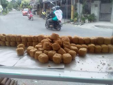 TAHU SUMEDANG KANG NURYANDI