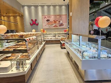 MAKO CAKE & BAKERY - CIPLAZ CIPANAS