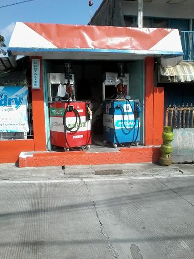 WARUNG MAKAN KARI TUANG