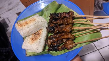 WARUNG SATE MARANGGI PERTIGAAN