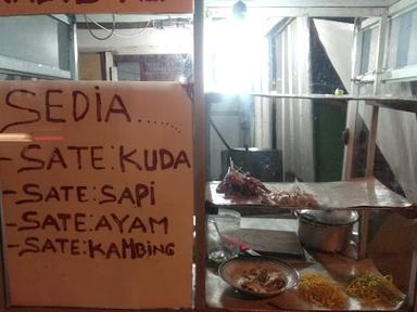 KEDAI SATE KUDA DAN SEAFOOD KANG DERY