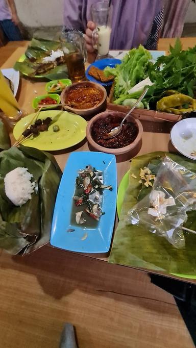 RUMAH MAKAN PEMANCINGAN GARDUH JAYA