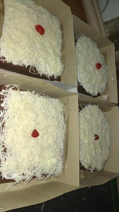 SALWA CAKE