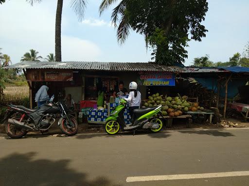 ES KELAPA MUDA IBU RODIAH