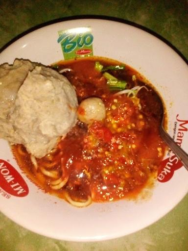 MIE BAKSO KEMOT