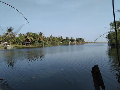 SAUNG MORO PONYO (BAKAR IKAN)