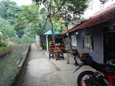 DAPUR KOPI (DAUS)