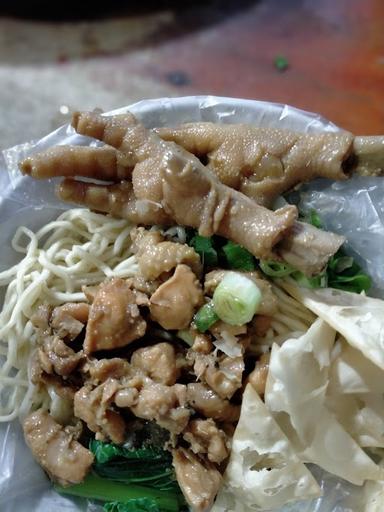 MIE AYAM CEKER PANGSIT. REBUS