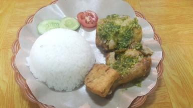 AYAM PENYET SAMBEL IJO BANG OGIE