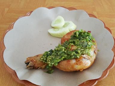 AYAM PENYET SAMBEL IJO BANG OGIE