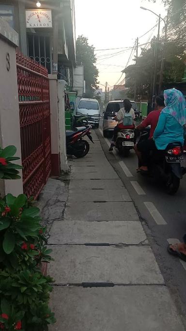 BAKSO BENHIL MANUNGGAL BU HAJI