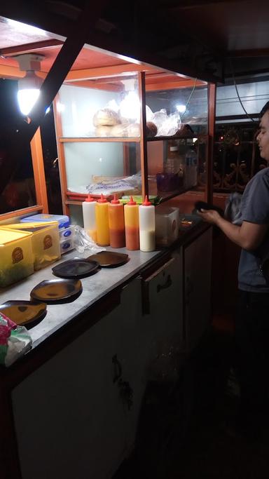 BURGER BAKAR SI ENTONK