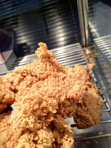 HISANA FRIED CHICKEN