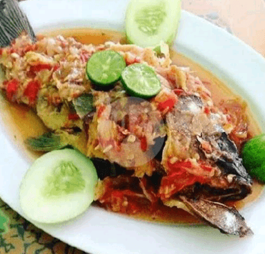 PECAK IKAN MAMA RASYA