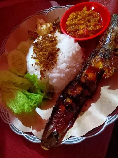 PONDOK SEGO SAMBEL MAS GENDUT