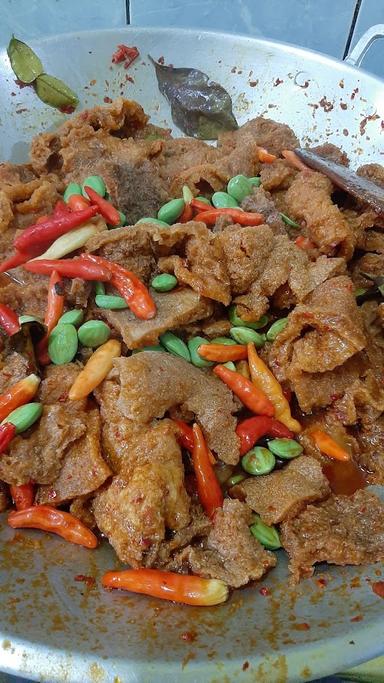 GUDEG IBU LUHUR