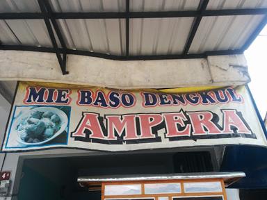 MIE BASO DENGKUL AMPERA