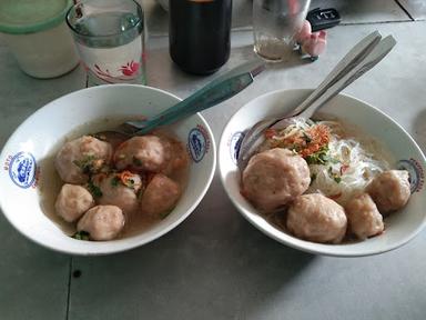 BAKSO DAN MIE AYAM GURILEM