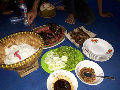 WARUNG LESEHAN ABAH DANA