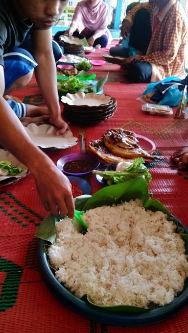 WARUNG NASI LIWET ABAH ATAM