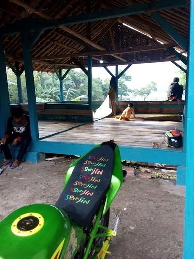 WARUNG PAK AMIL UCIN IBU NENDAH