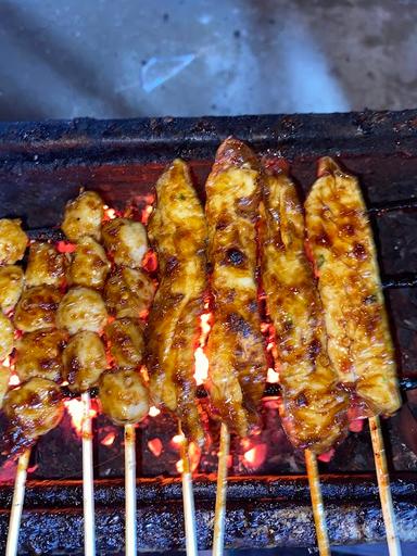 GARASI BAKAR BASO BAKAR DAN SEAFOOD BAKAR