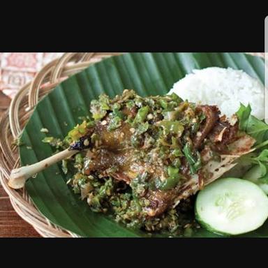 BEBEK GORENG PAK SLAMET