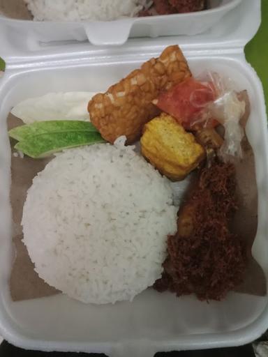 KEDAI TUANG AYAM SERUNDENG MAMA EL