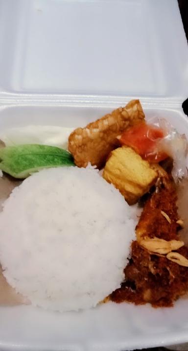 KEDAI TUANG AYAM SERUNDENG MAMA EL