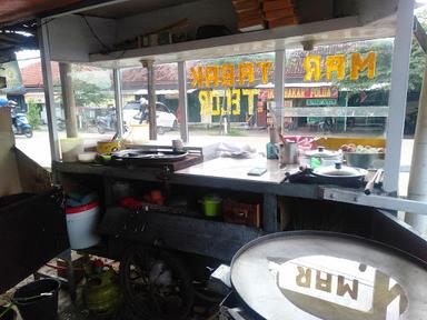 MARTABAK TELOR DAN MANIS ILYANA JAYA