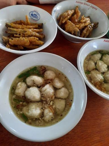 ROUND FISH CAKE SOUP