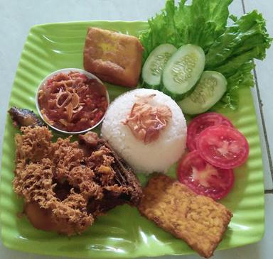 AYAM PENYET BANG GONDRONG