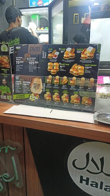 BURGER BANGOR TAMAN ROYAL