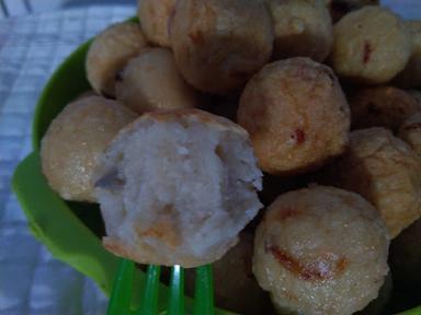 PEMPEK DINANTI (MAMA KINAN)