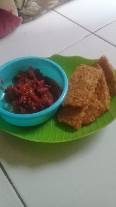 SALAD BUAH DAN RUJAK BUAH IBU PUTRI