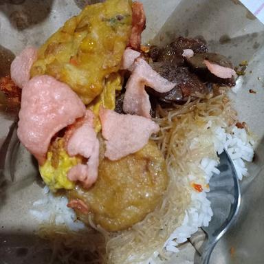 WARUNG NASI UDUK BU SALMINAH