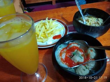 KEDAI AA BAKSO BATOK & RAMEN ABOY