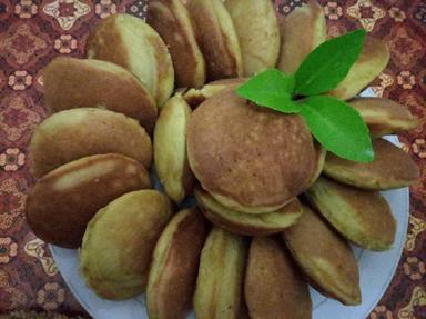 KUE KAMIR MARYAM